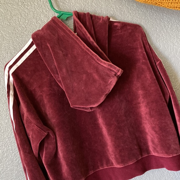 Urban out fitters Adidas velour hoodie. - Picture 4 of 6